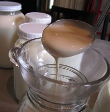 Skimming cream from grassfed raw milk. 
